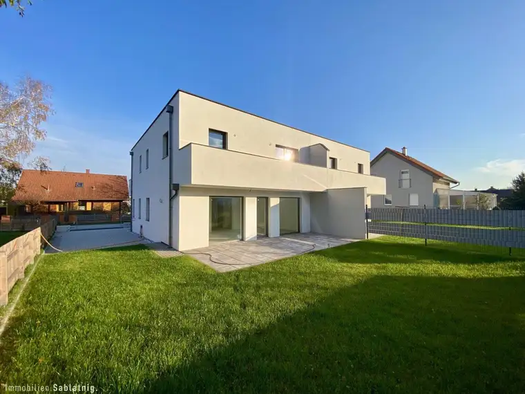 Axel Pagacz, Immobilien Sablatnig