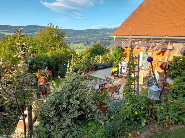CHARMANTES KELLERSTÖCKL! Weingarten, Panoramablick &amp; Pool in Traumlage!