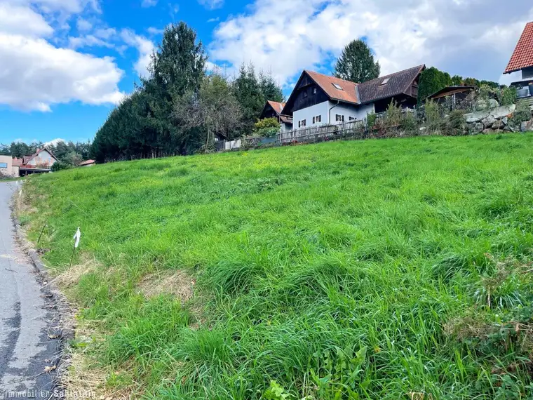 RUHELAGE &amp; AUSSICHTSLAGE! Baugrundstück nahe Graz!