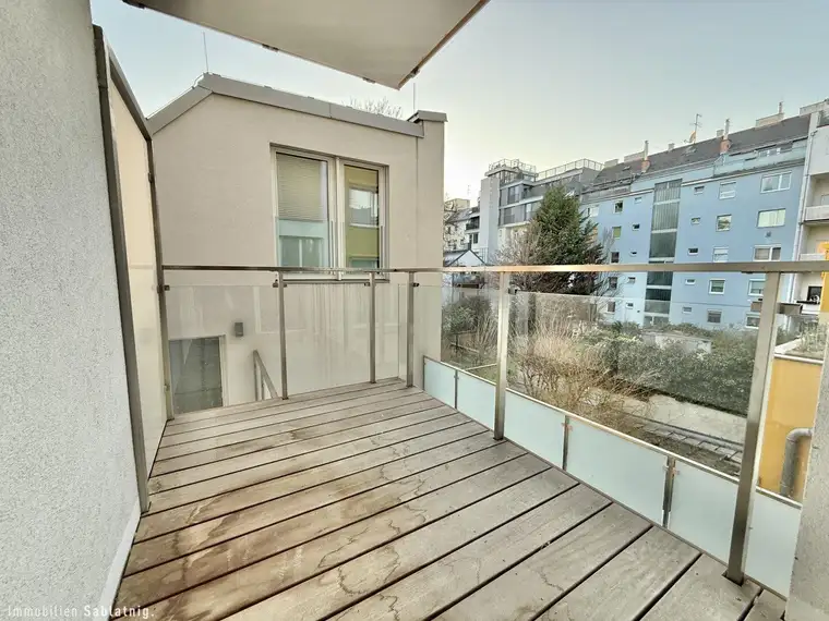 STYLISCHE WOHNUNG! Traumhafte Terrasse mit Grünblick!