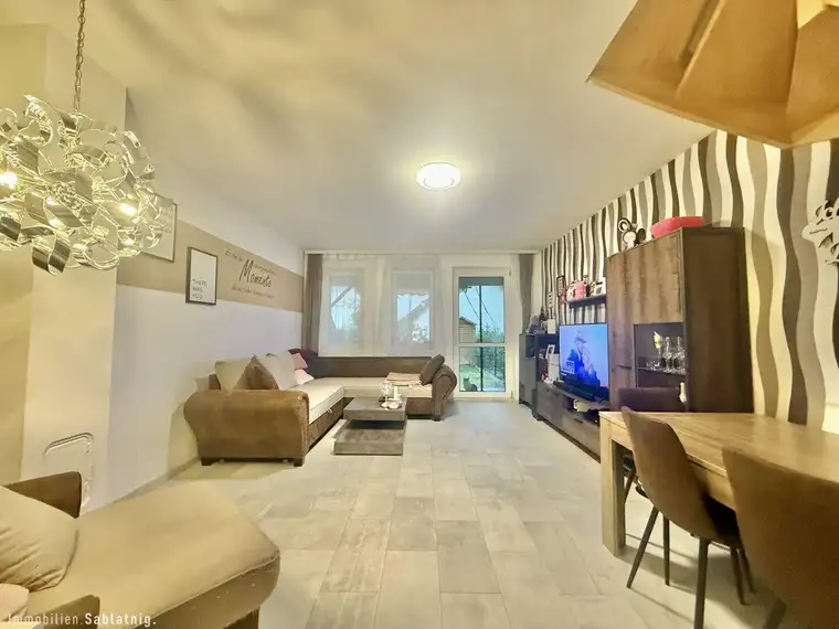 Traumhaftes Reihenhaus in Stetten: 4 Zimmer, Garten, Terrasse – Ihr neues Zuhause!