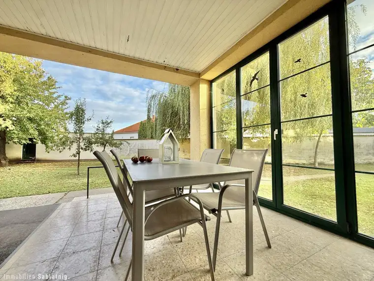 Jennifer Becherer, Immobilien Sablatnig
