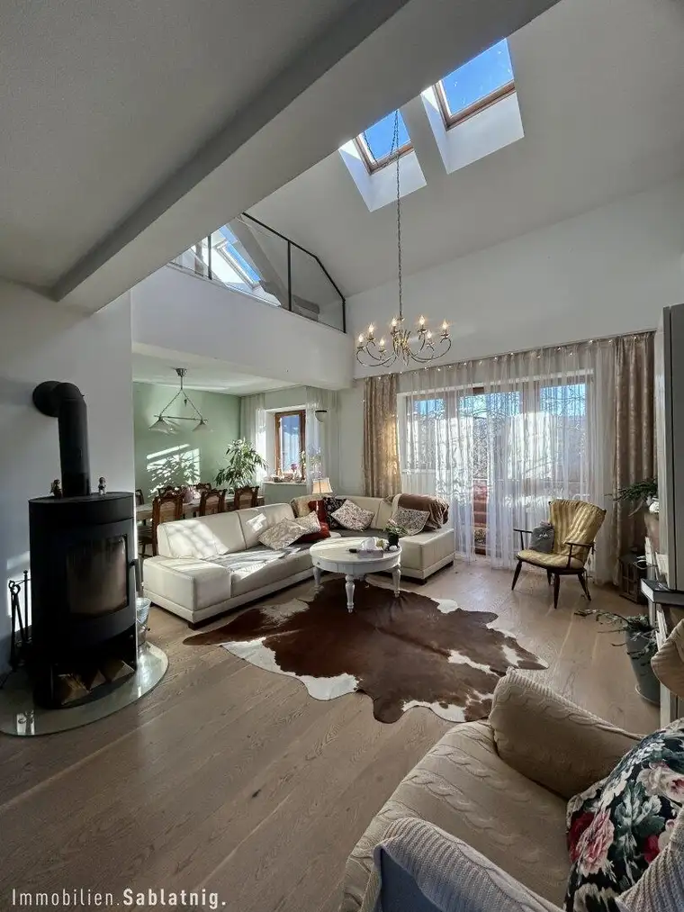 TRAUMHAFTES EINFAMILIENHAUS in Wilfersdorf! Ca. 198 m² Wohnfläche, Garten - Terrasse &amp; Garage!