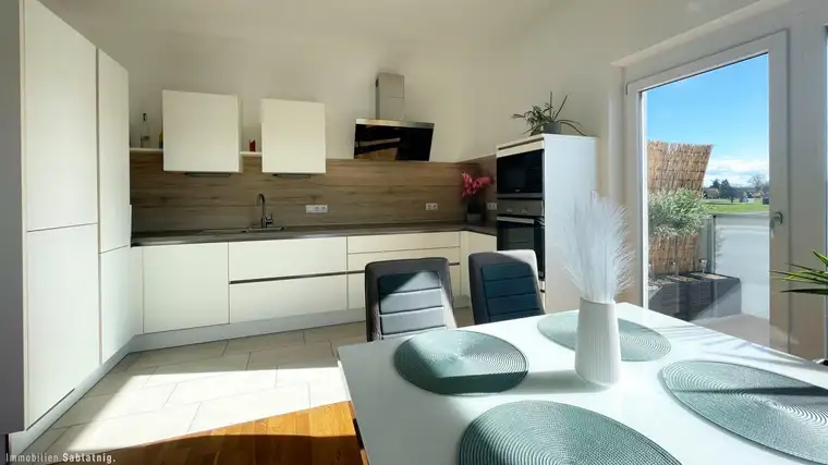 SONNIGE WOHLFÜHLWOHNUNG! Modern &amp; hell!