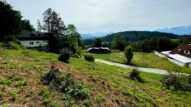 BAUGRUNDSTÜCK NAHE VELDEN! Natur, Ruhe &amp; freier Karawankenblick!