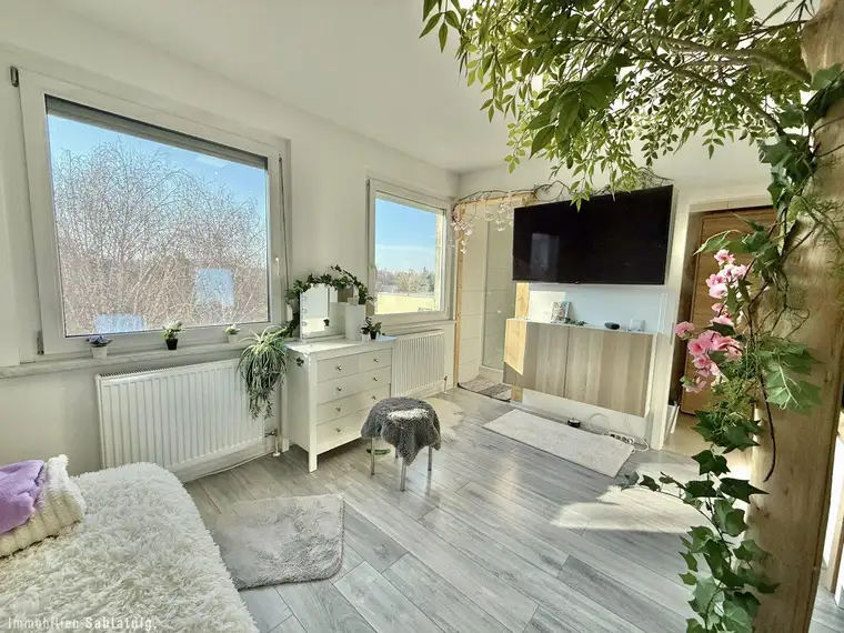 MODERNE 4-ZIMMER-WOHNUNG mit Loggia &amp; 2 Bädern in Groß-Enzersdorf – Top Lage!