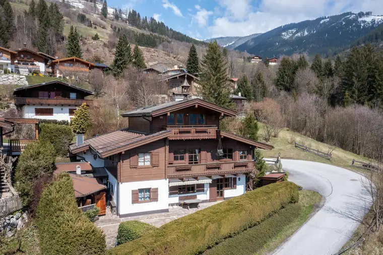 Exklusive Immobilie in Niedernsill, Zell am See - Traumhaus in ruhiger Hanglage ZWEITWOHNSITZ