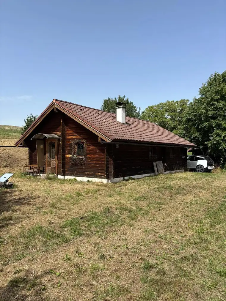 Gepflegtes 2-Zimmer-Holzhaus mit großem Garten in Ottnang - ideal als Ferien- oder Wochenendhaus