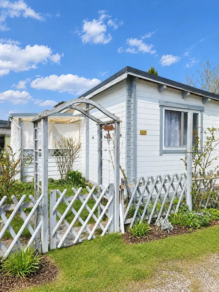 Charmantes Gartenhaus mit großer Terrasse am Campingplatz Kohlhofmühl in Neusiedl