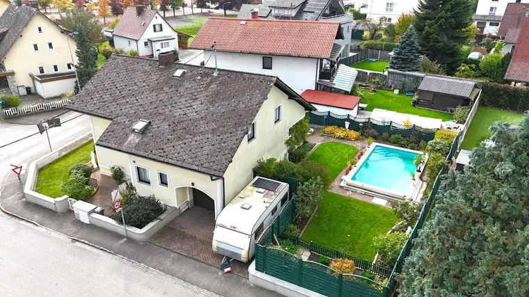 Charmantes Einfamilienhaus mit Gartenidylle in Vöcklabruck