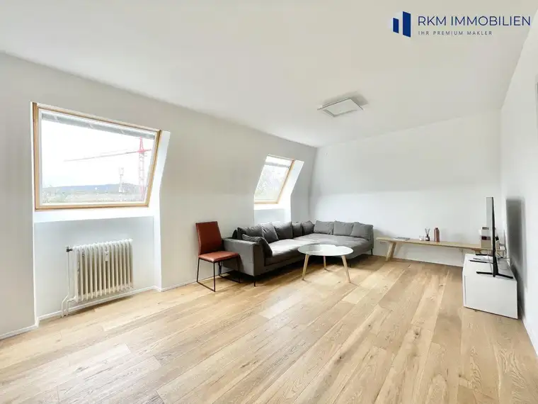 Moderne klimatisierte 80m² Dachgeschoss-Wohnung in 1130 Wien inkl. 2 Garagenplätze (Jagdschlossgasse)