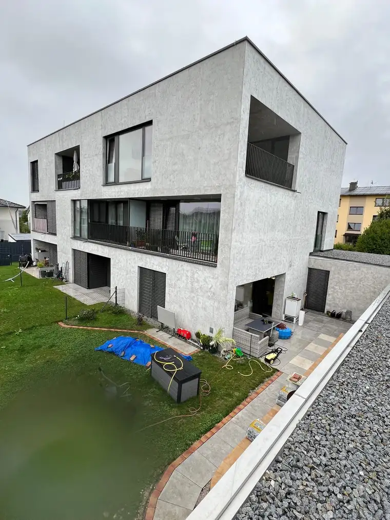 tolle 2-Zi-Wohnung * große Loggia * sehr ruhig * hell * sonnig *