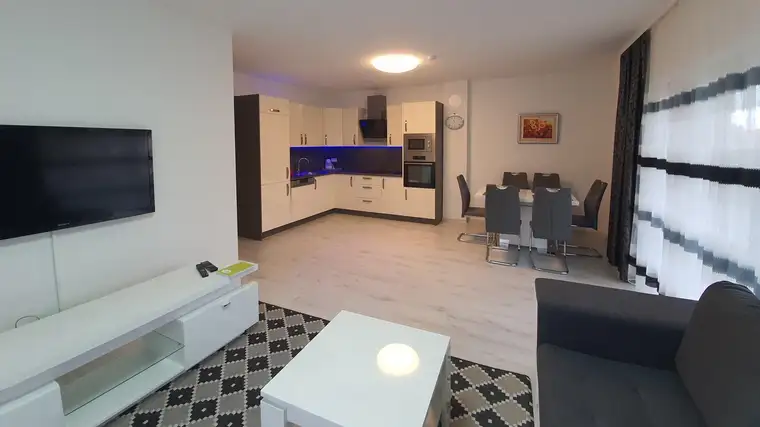 3 Zimmer, 2 Balkone, KFZ Garagenplatz, voll möbliert