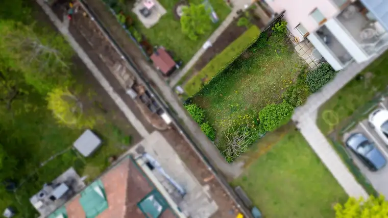 Barrierefrei, großer Garten und Garagenstellplatz inklusive - perfekte Wohnmöglichkeit !