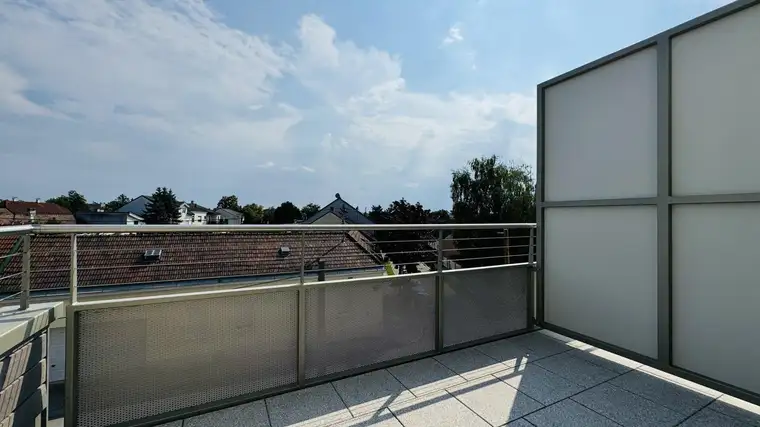 Exklusive Dachgeschoßwohnung in Deutsch-Wagram - Erstbezug mit Balkon - PROVISION BEZAHLT DER ABGEBER
