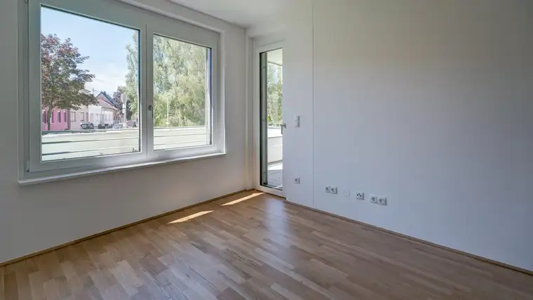Großzügige 4 Zimmer Wohnung in Bahnhofsnähe - PROVISION BEZAHLT DER ABGEBER