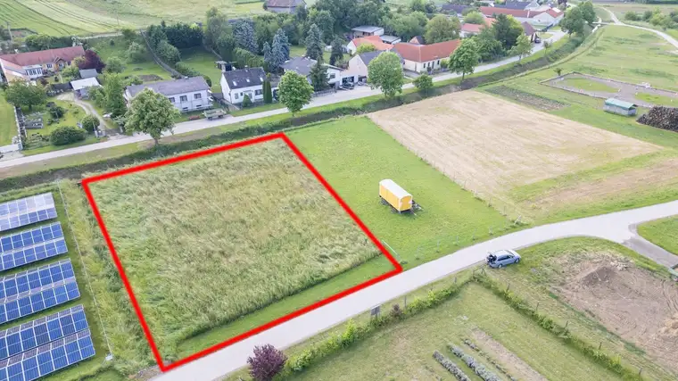 Großes Grundstück in Ruhelage! Erfüllen Sie sich ihren Traum vom Haus!