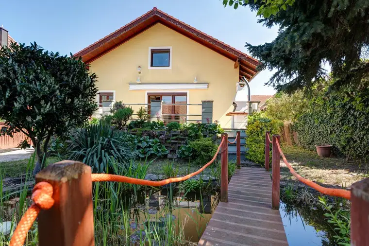 Traumhaus, Traumlage! Top gepflegtes Einfamilienhaus in der Oberlisse!