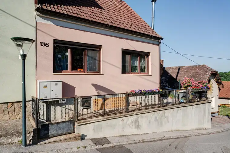 Handwerker aufgepasst! Einfamilienhaus mit Potenzial in Stillfried