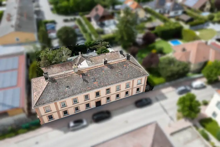 Zinshaus Schnäppchen mit 8 WHG a 47m2