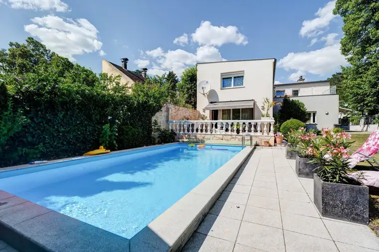 Hochwertiges Haus in 1230 Wien ! * 2 Einheiten * Pool *