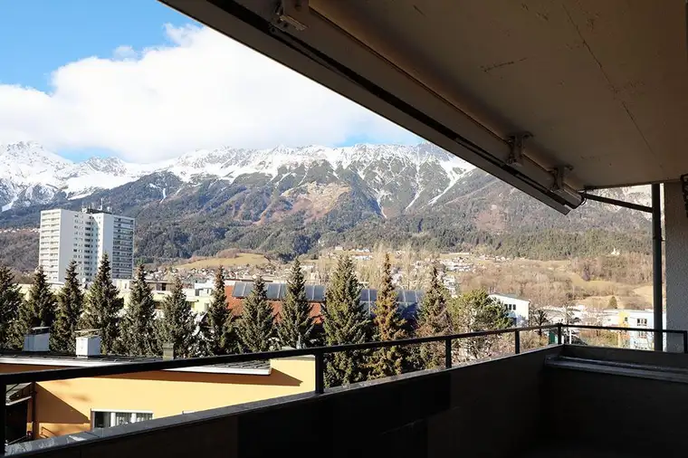 Ausblick trifft auf 3 Zimmer-Wohnung mit Potential
