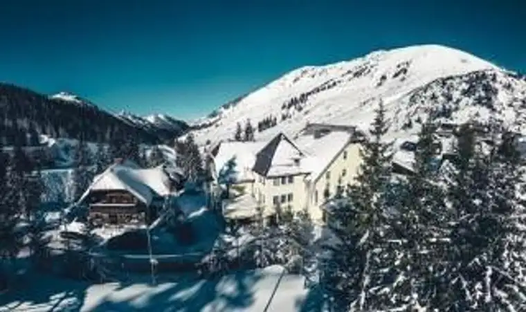 Ertragsstarker Gasthof mit Restaurant, Bar und Wellnessbereich in Top-Wintersportlage