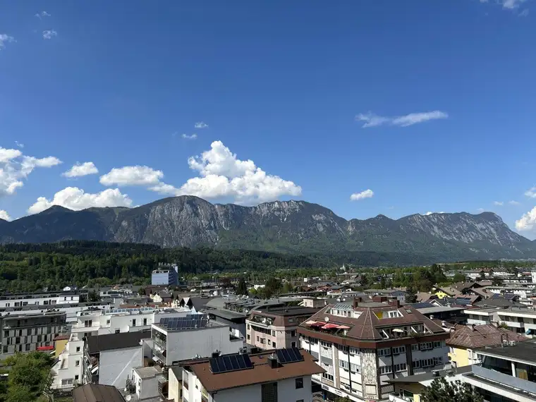 Zentral gelegene 3-Zimmer-Wohnung in Tirol – Gepflegt, lichtdurchflutet und mit Balkon