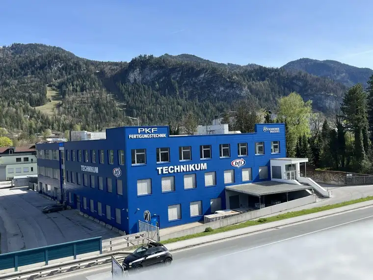 Moderne, klimatisierte Büro-, Praxis- und Technikflächen im Technikum Kufstein