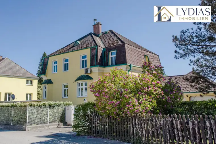 Rarität / Traumhafte Villa mit Pool, Garten, Wintergarten, Sauna etc. – hervorragende Infrastruktur / Top Lage!