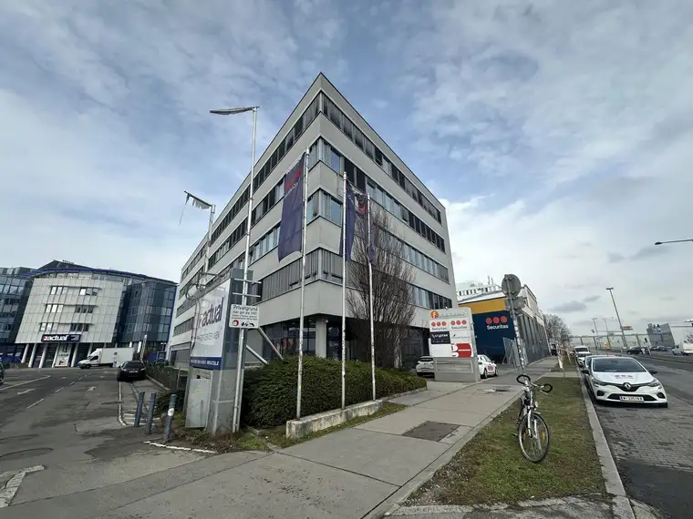 Helle Bürofläche mit optimaler Verkehrsanbindung nahe U3 Erdberg