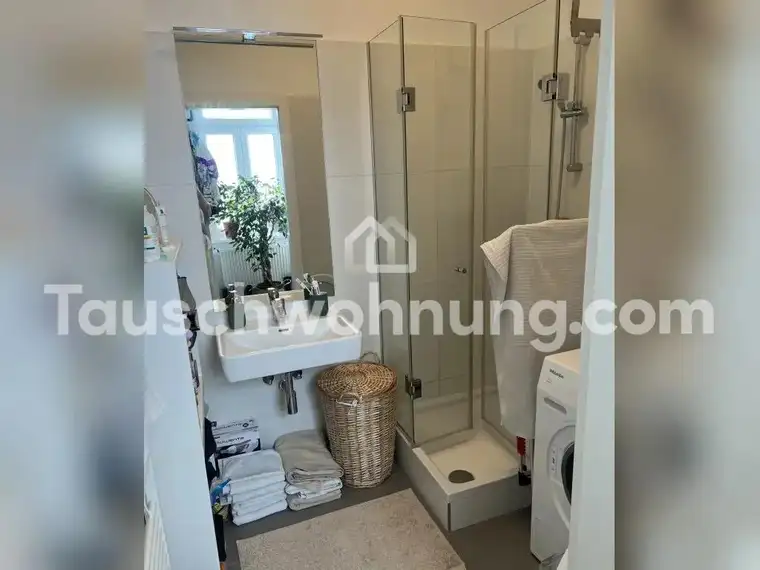 TAUSCHWOHNUNG biete 2 Zimmer in WIEN; suche ab 1,5 Zimmer in BERLIN