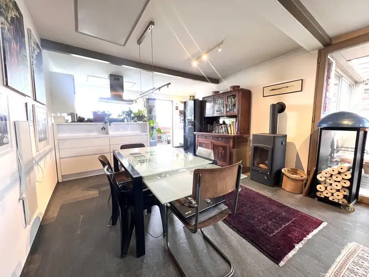 AM SEE LEBT ES SICH GUT! Neuwertiger Bungalow, direkt am Neufelder See IV