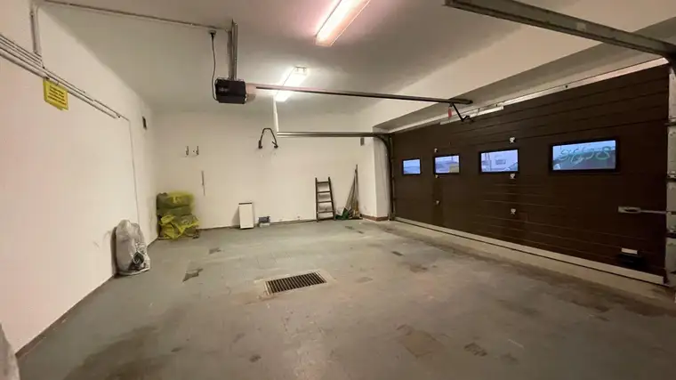 Doppelgarage - direkte Einfahrt Geblergasse, 35m², gepflegt, 1170 Wien, Kauf 60.000 €