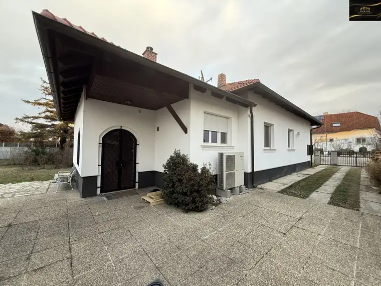 Gemütlicher Bungalow in Münchendorf: 4 Zimmer, Garage, Garten und..... - Ihr neues Zuhause!