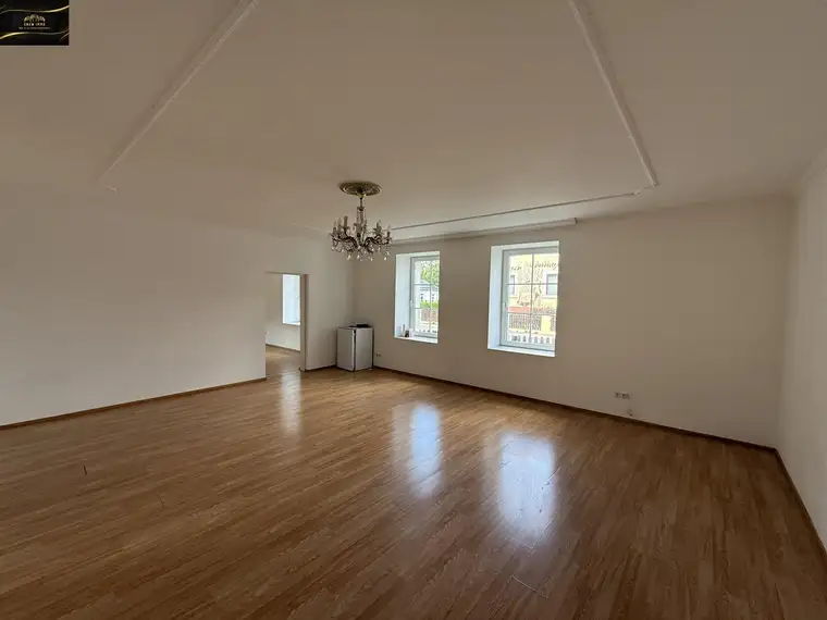 Mehrfamilienhaus in Ternitz – ideal für Anleger!