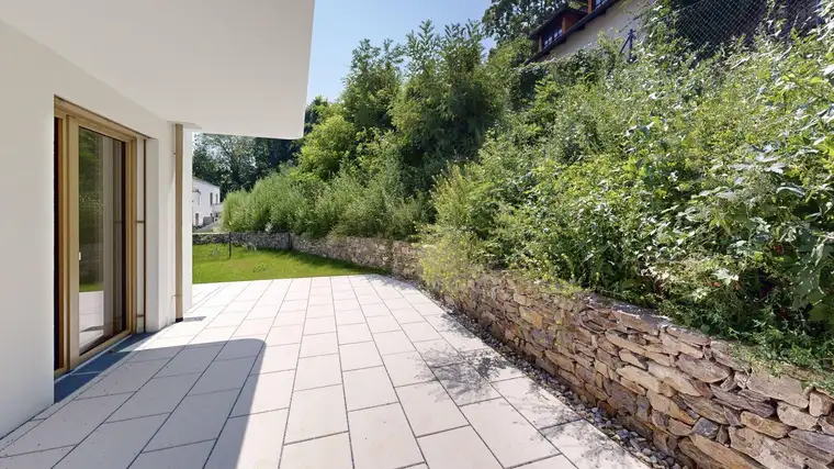 Ihr Rückzugsort in Krems: 3-Zimmer-Wohnung mit zwei Terrassen und Eigengarten