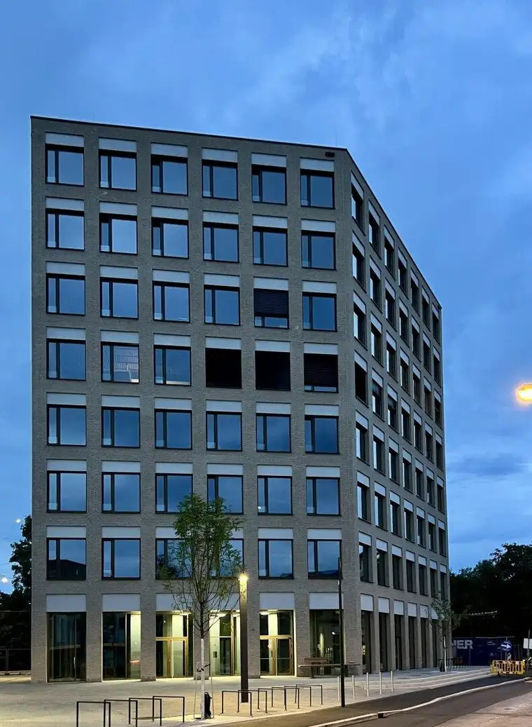 ACHT ZWEI VIER - Individuell gestaltbare Bürofläche mit Aussicht