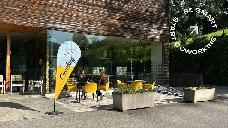 Sharing Desk im Open Space Coworking Impulszentrum BREGENZERWALD