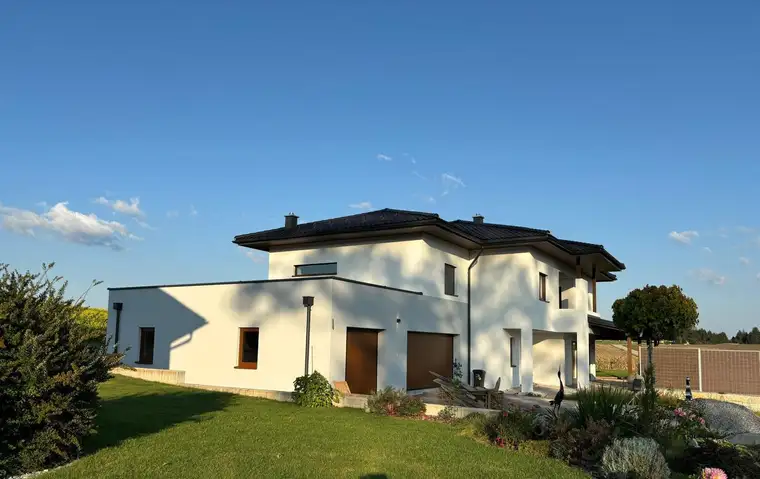Exklusives Traumhaus im Grünen
