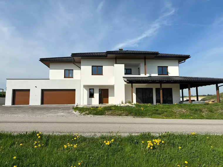 Exklusives Traumhaus im Grünen