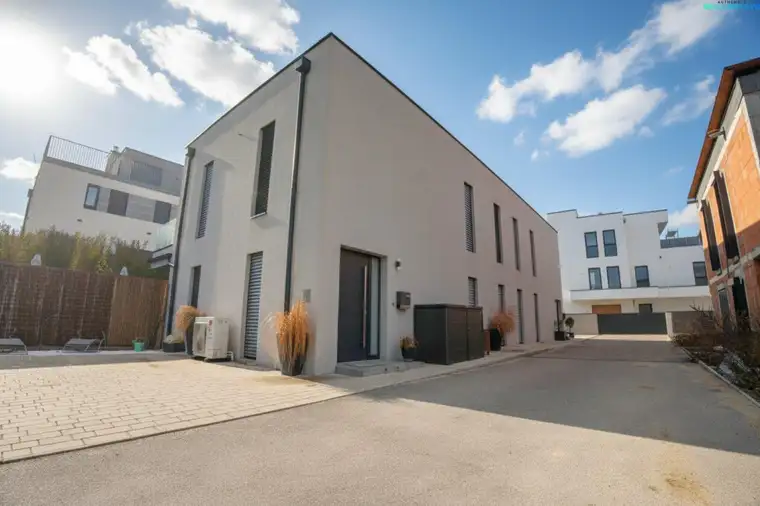 Belagsfertige Doppelhaushälfte in begehrter Lage