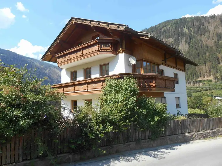 Mehrfamilienhaus mit Potenzial für Seniorenresidenz, betreutes Wohnen oder Pension in Top-Lage im Nationalpark Hohe Tauern. Top Bauzustand.