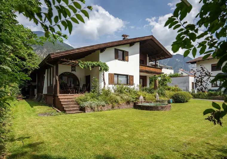 Großzügiges 7-Zimmer-Haus mit 180 m² Wohnfläche an bester Lage Zirl