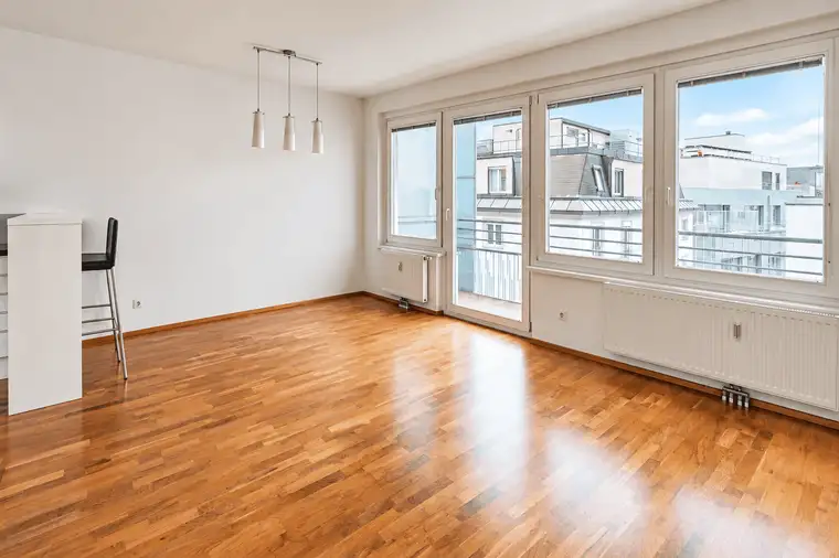 3 Zimmer im Dachgeschoß | Große Loggia | Lift | Klimaanlage