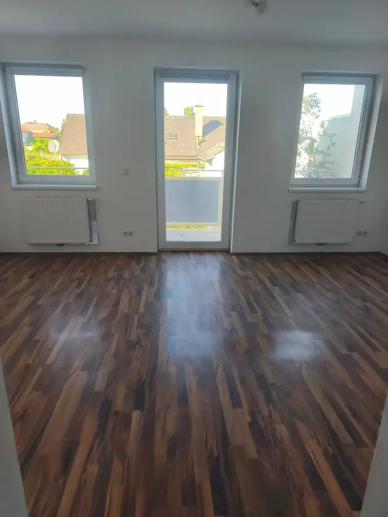 2-Zimmer-Dachgeschosswohnung 57m² ab sofort verfügbar