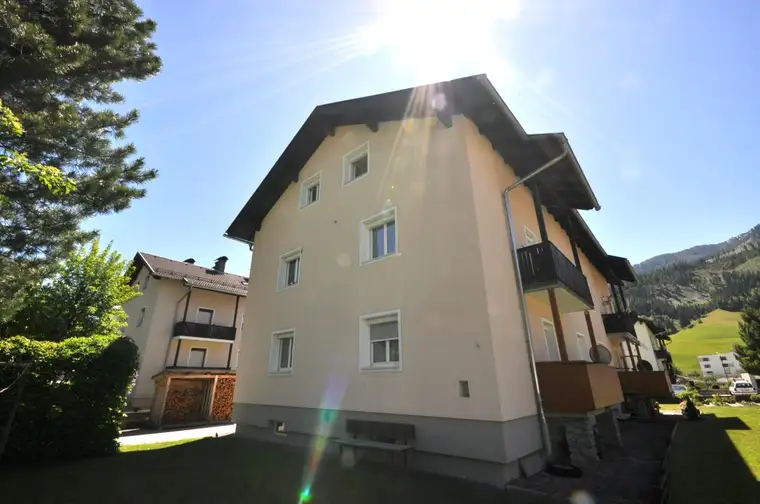 Dachgeschosswohnung in Sillian (komplett renoviert) 