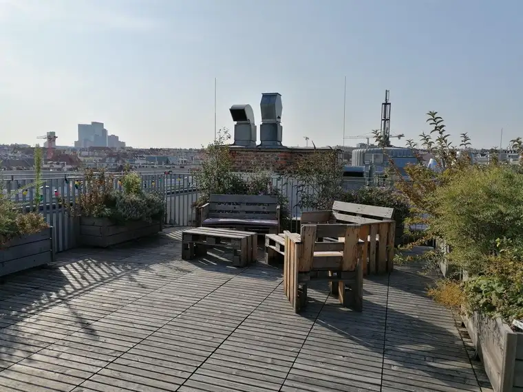 1120! SKY-TERRASSEN-BÜRO gleich beim Ausgang U6 Niederhofstraße!