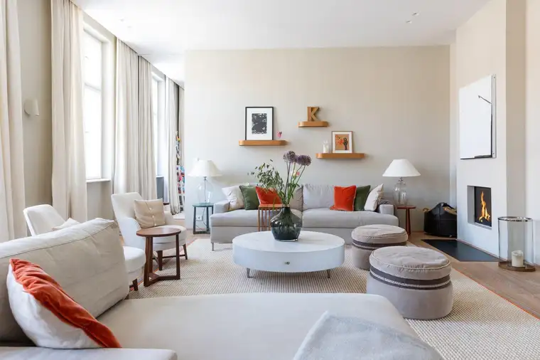 Zeitlos schön – stilvolle Altbauwohnung mit Balkon in Bestlage
