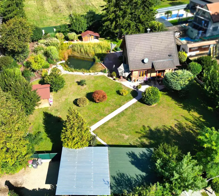 ÖKO Einfamilienhaus mit Gartenparadies und Schwimmteich